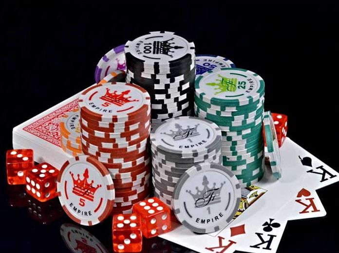 Покерные фишки: Размеры, материалы и стратегические номиналы